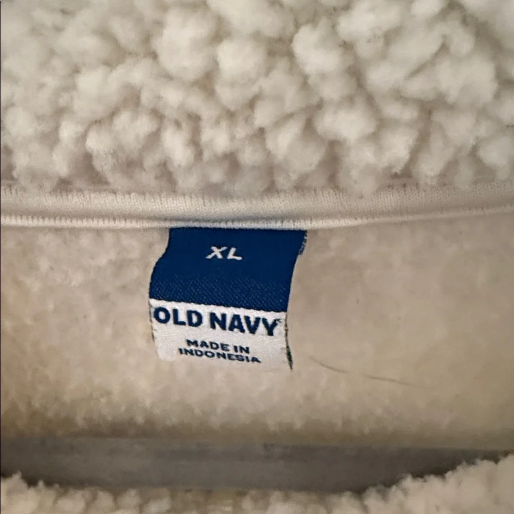 Old Navy Cream Sherpa Jacket - Picture 3 of 3